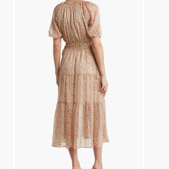 ASTR LORAL PRINT TIERED RUFFLE DRESS IN CREAM MAUVE DITSY SIZE LARGE - Picture 3 of 9